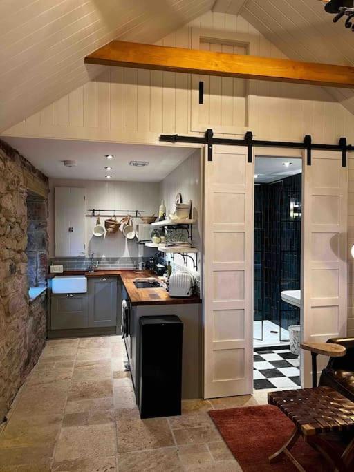 Vila Charming Stone Bothy At Loch Lomond Luss Exteriér fotografie