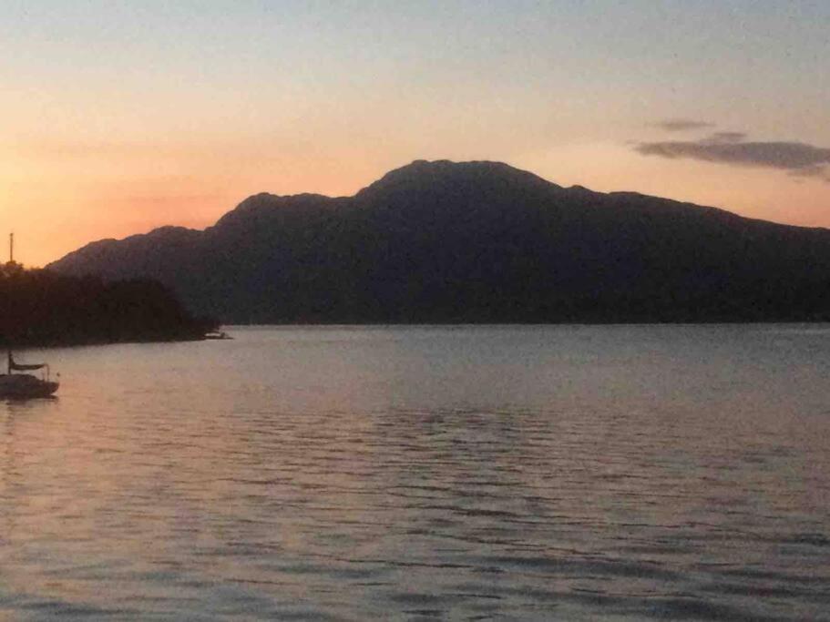 Vila Charming Stone Bothy At Loch Lomond Luss Exteriér fotografie